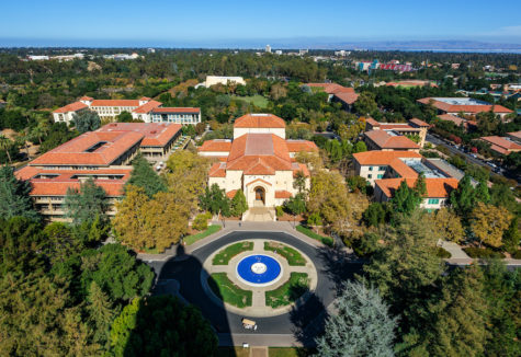 An overhead drove perspective of the main fountain on the Stanford campus.