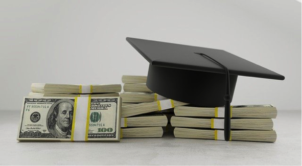 Scholarships vs Grants vs Loans