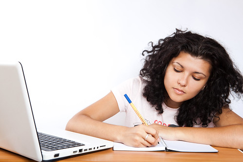 How to start With essay writer