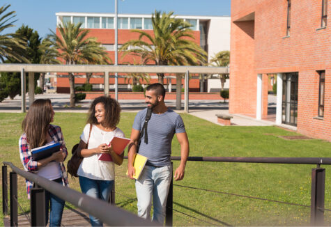 Group of students in Campus walking